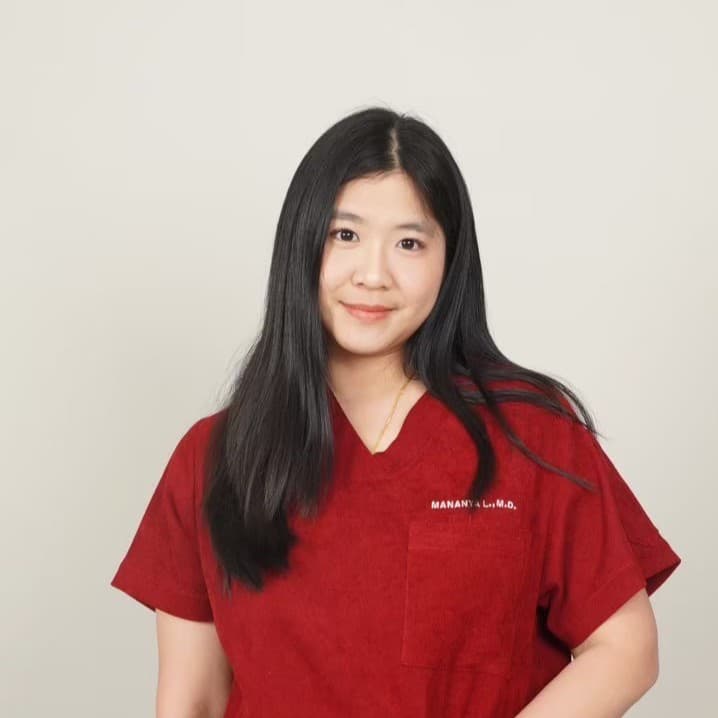 พญ. มนัญญา ลักษณะพานิชย์ - แพทย์เฉพาะทางด้านสูตินรีเวช